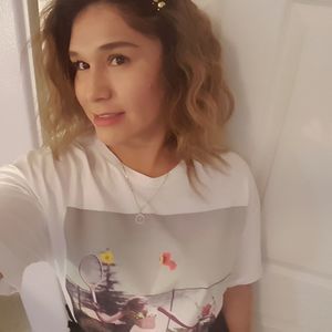 Meet your Posher, Azucena